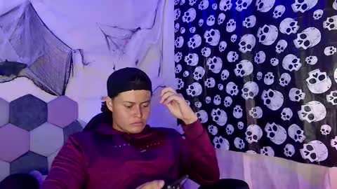 TORI AND MR. BEAR online show from 10-18-25, 07:03