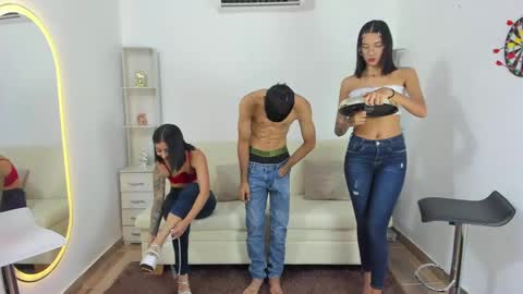 JASMINE  - DARWIN - MEGAN - JUANCA online show from 06-07-26, 06:28