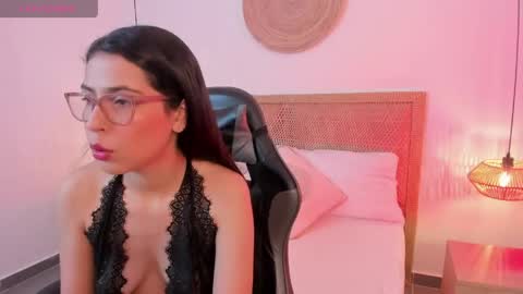 Snapshot of desireee_ chatting on 04-27-26, 12:14 desire online show from 04-27-26, 12:14