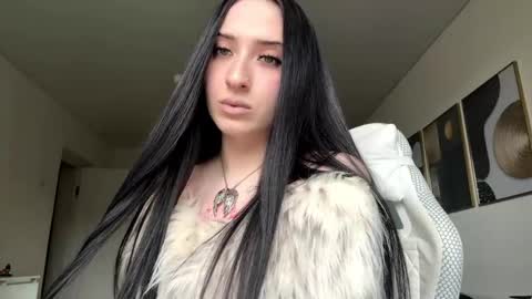Kira online show from 05-15-26, 08:21