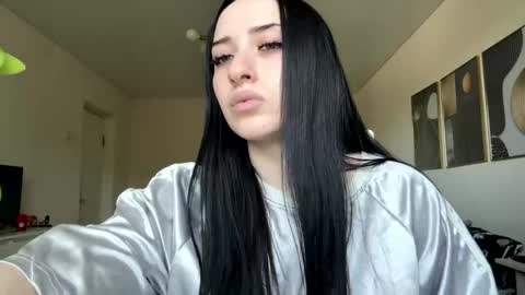 Kira online show from 05-16-26, 07:27