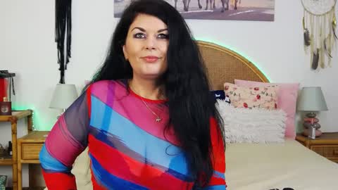 HellenMoon online show from 01-11-25, 11:56