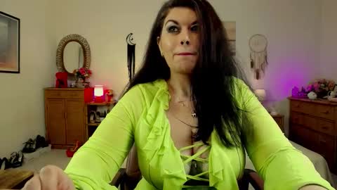 HellenMoon online show from 03-13-26, 09:05