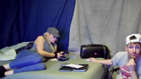 Snapshot of desiriabledesiri chatting on 01-27-25, 07:45 Ryley Rydes online show from 01-27-25, 07:45