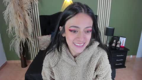 Snapshot of desiring__angel chatting on 02-26-25, 01:43 Desiring Angel online show from 02-26-25, 01:43