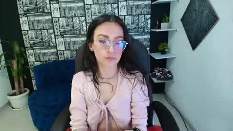 Snapshot of desiring__angel chatting on 12-22-25, 02:30 Desiring Angel online show from 12-22-25, 02:30