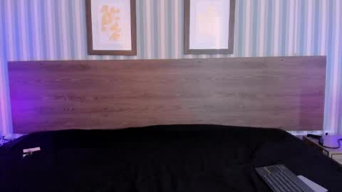 Snapshot of destello_xxx chatting on 06-01-26, 05:47 Destello online show from 06-01-26, 05:47