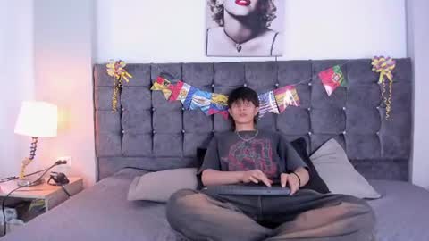 Snapshot of destello_xxx chatting on 07-08-26, 06:01 Destello online show from 07-08-26, 06:01