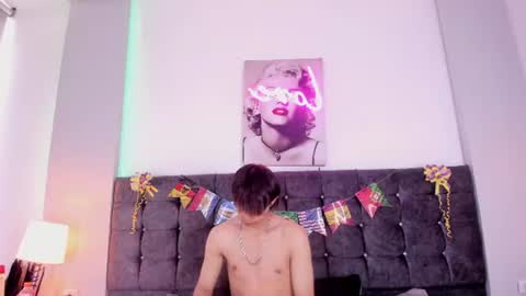 Snapshot of destello_xxx chatting on 07-09-26, 07:07 Destello online show from 07-09-26, 07:07