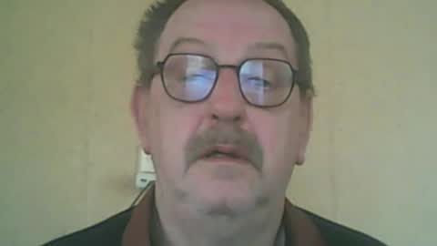 destelp online show from 04-18-26, 01:15