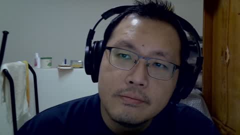 Snapshot of destroy1984 chatting on 01-11-25, 07:06 Destroy November 1984 online show from 01-11-25, 07:06