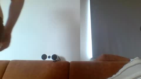 Snapshot of deutero1986 chatting on 07-18-26, 02:10 deutero1986 online show from 07-18-26, 02:10