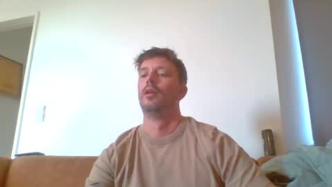 Snapshot of deutero1986 chatting on 07-19-26, 04:44 deutero1986 online show from 07-19-26, 04:44