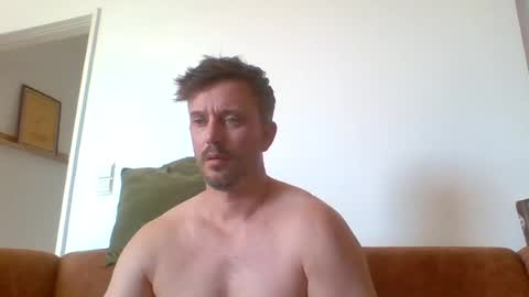 Snapshot of deutero1986 chatting on 07-20-26, 03:36 deutero1986 online show from 07-20-26, 03:36