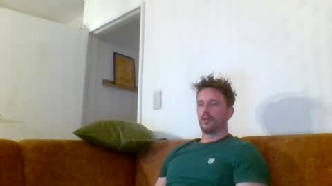 Snapshot of deutero1986 chatting on 07-25-26, 09:56 deutero1986 online show from 07-25-26, 09:56