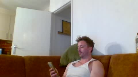Snapshot of deutero1986 chatting on 07-27-26, 12:28 deutero1986 online show from 07-27-26, 12:28