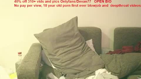 Snapshot of devantheplug chatting on 06-30-26, 12:06 Devan online show from 06-30-26, 12:06