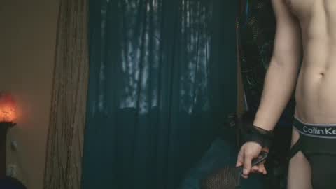 Snapshot of devil_fts chatting on 10-20-25, 04:46 Devil online show from 10-20-25, 04:46