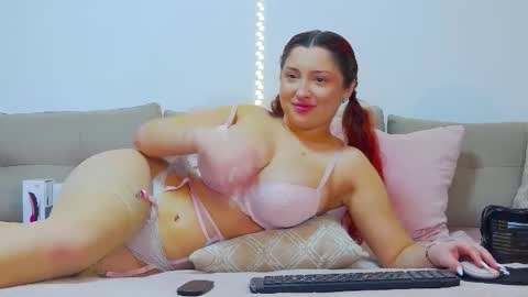 AlexaMills online show from 02-13-25, 03:35