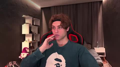 Snapshot of devilnut1 chatting on 11-12-25, 06:36 devilnut1 online show from 11-12-25, 06:36