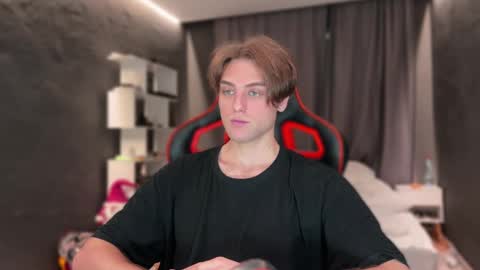 Snapshot of devilnut1 chatting on 11-15-25, 06:33 devilnut1 online show from 11-15-25, 06:33