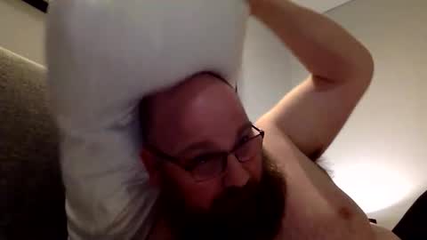 Snapshot of devilwings2 chatting on 09-17-25, 08:05 devilwings2 online show from 09-17-25, 08:05