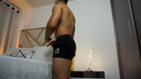 Devin Hunter online show from 02-06-25, 03:06