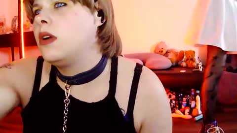 Snapshot of devykitten2018 chatting on 03-26-26, 12:17 devykitten online show from 03-26-26, 12:17