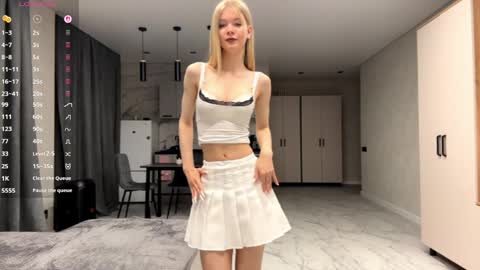 Snapshot of dewdropdoll chatting on 06-09-26, 04:18 dewdropdoll online show from 06-09-26, 04:18