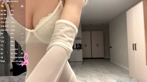 Snapshot of dewdropdoll chatting on 06-15-26, 08:33 dewdropdoll online show from 06-15-26, 08:33