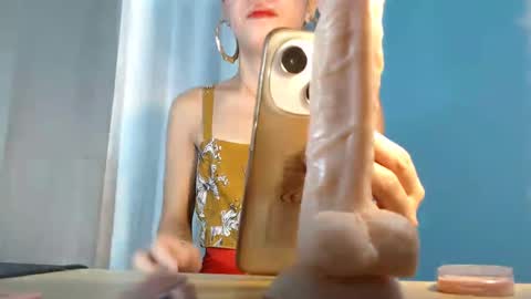 dexie121698 online show from 02-06-25, 02:33