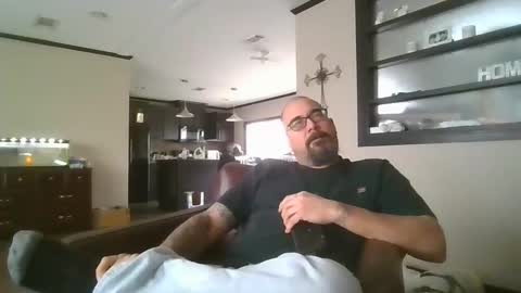 Snapshot of dexterbanana chatting on 01-04-25, 08:37 Mike Sounde online show from 01-04-25, 08:37