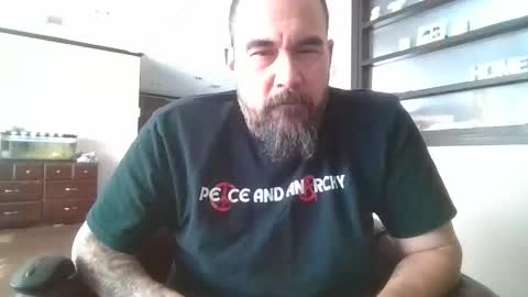 Snapshot of dexterbanana chatting on 01-21-25, 09:25 Mike Sounde online show from 01-21-25, 09:25