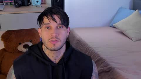 JULIAN online show from 04-05-26, 09:34