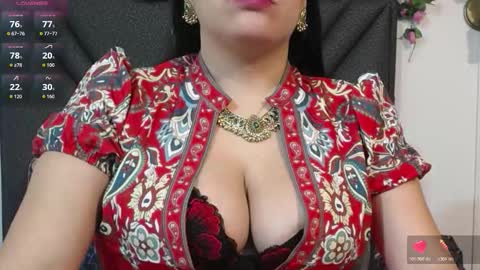 Snapshot of dharanisnisha chatting on 10-27-25, 12:53 dharanisnisha online show from 10-27-25, 12:53