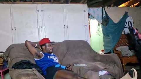 Marcus D-von Steel as the raunchy ass sniffer thrill me with your online show from 09-17-25, 07:10