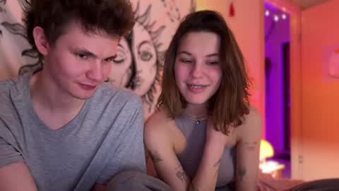 Snapshot of di_n_alex chatting on 12-27-24, 03:59 Di Alex online show from 12-27-24, 03:59