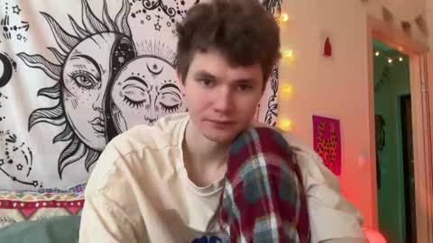 Snapshot of di_n_alex chatting on 01-11-25, 10:19 Di Alex online show from 01-11-25, 10:19