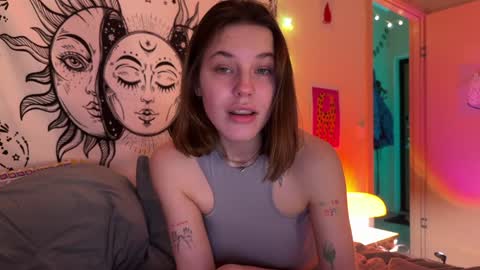 Snapshot of di_n_alex chatting on 01-16-25, 03:35 Di Alex online show from 01-16-25, 03:35