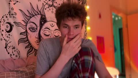 Snapshot of di_n_alex chatting on 01-23-25, 04:15 Di Alex online show from 01-23-25, 04:15