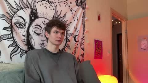 Snapshot of di_n_alex chatting on 01-25-25, 10:19 Di Alex online show from 01-25-25, 10:19