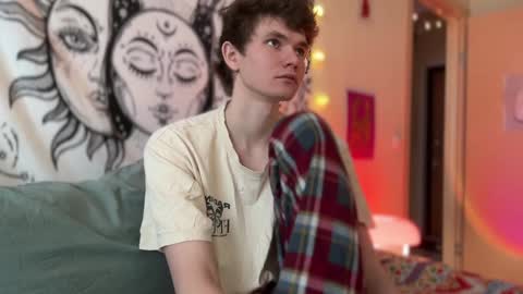 Snapshot of di_n_alex chatting on 01-26-25, 10:55 Di Alex online show from 01-26-25, 10:55