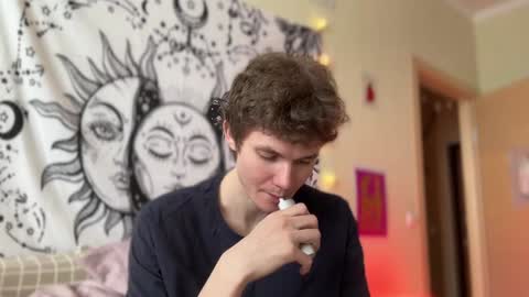 Snapshot of di_n_alex chatting on 02-06-25, 10:37 Di Alex online show from 02-06-25, 10:37