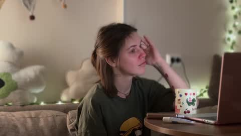 Snapshot of di_n_alex chatting on 02-07-25, 04:46 Di Alex online show from 02-07-25, 04:46