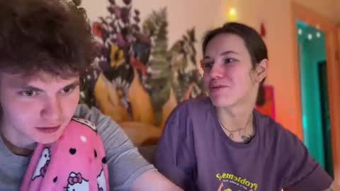 Snapshot of di_n_alex chatting on 02-20-25, 04:46 Di Alex online show from 02-20-25, 04:46