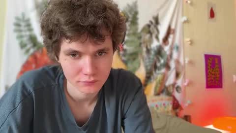 Snapshot of di_n_alex chatting on 02-26-25, 01:30 Di Alex online show from 02-26-25, 01:30