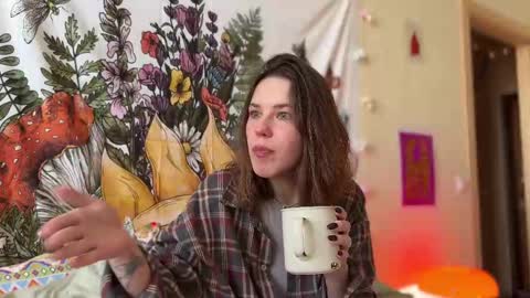 Snapshot of di_n_alex chatting on 02-28-25, 01:36 Di Alex online show from 02-28-25, 01:36