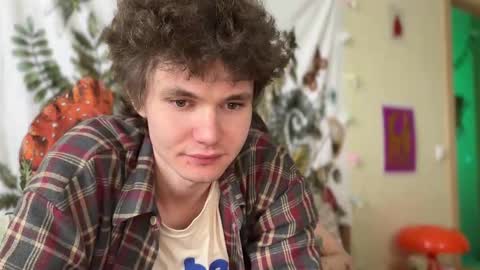 Snapshot of di_n_alex chatting on 03-08-25, 01:57 Di Alex online show from 03-08-25, 01:57