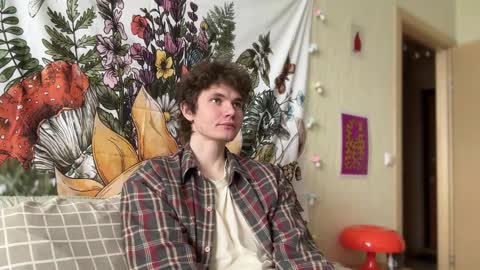 Snapshot of di_n_alex chatting on 03-12-25, 10:26 Di Alex online show from 03-12-25, 10:26