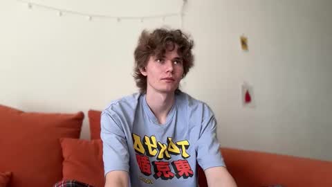 Snapshot of di_n_alex chatting on 10-03-25, 09:50 Di Alex online show from 10-03-25, 09:50